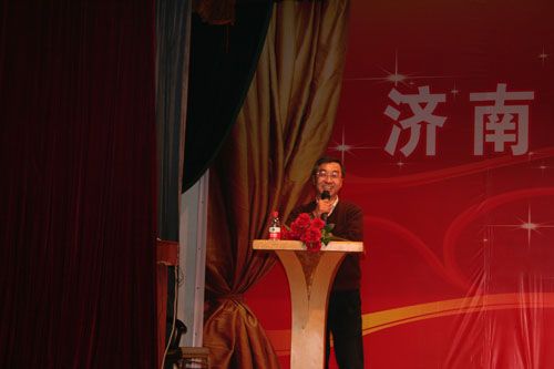 公司2012年新年晚宴隆重举行