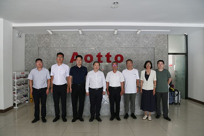 合肥工大陈刚书记一行莅临公司考察探讨校企合作